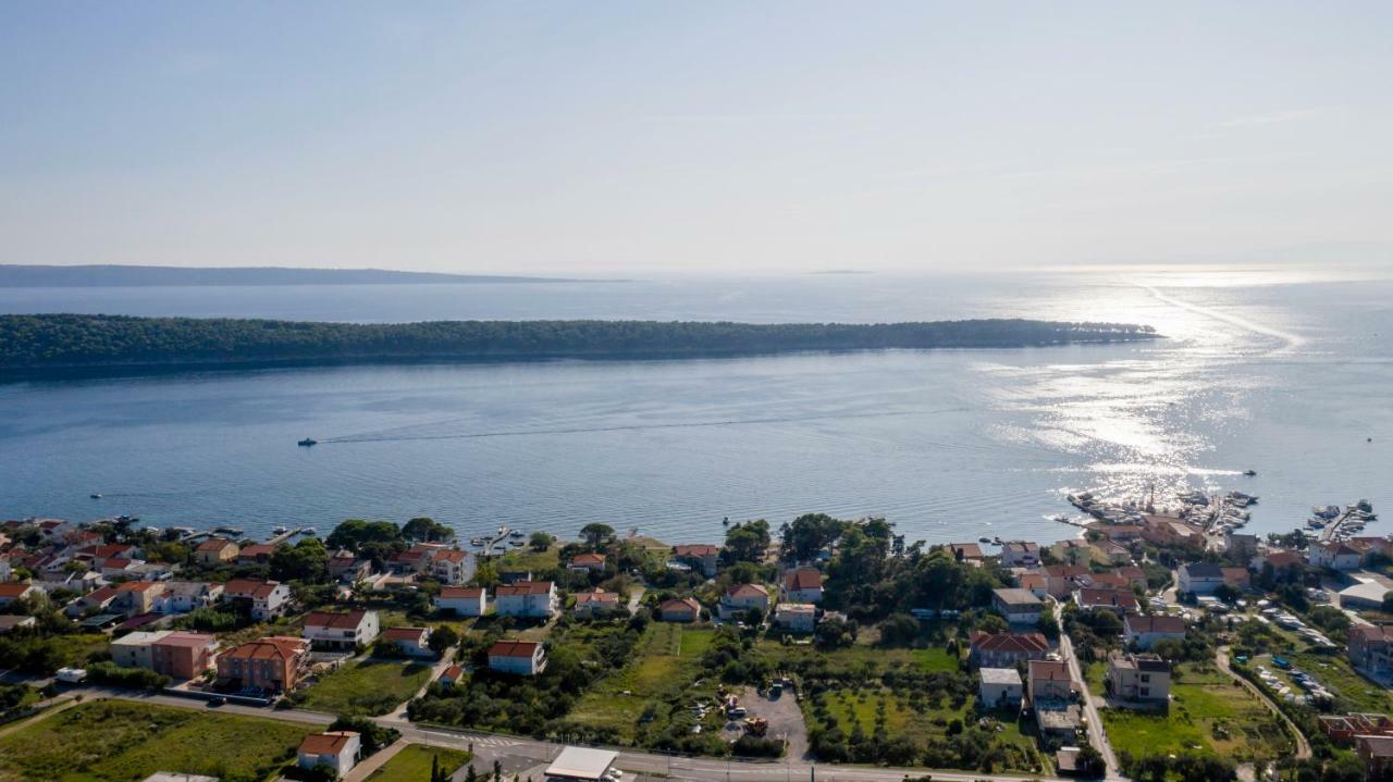 Apartament Kuca Leonora *