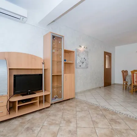 Kuca Leonora Apartment Banjol Exterior photo