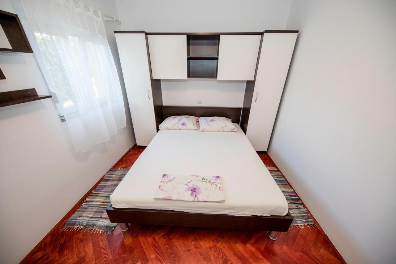 Kuca Leonora Apartment