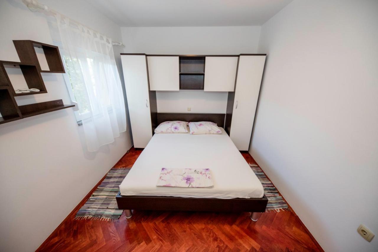Apartment Kuca Leonora Banjol