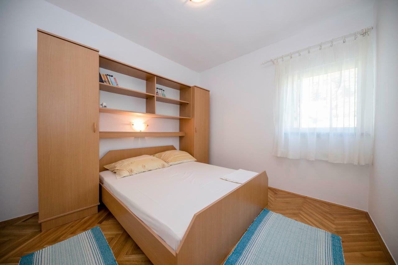 Kuca Leonora Apartment Banjol