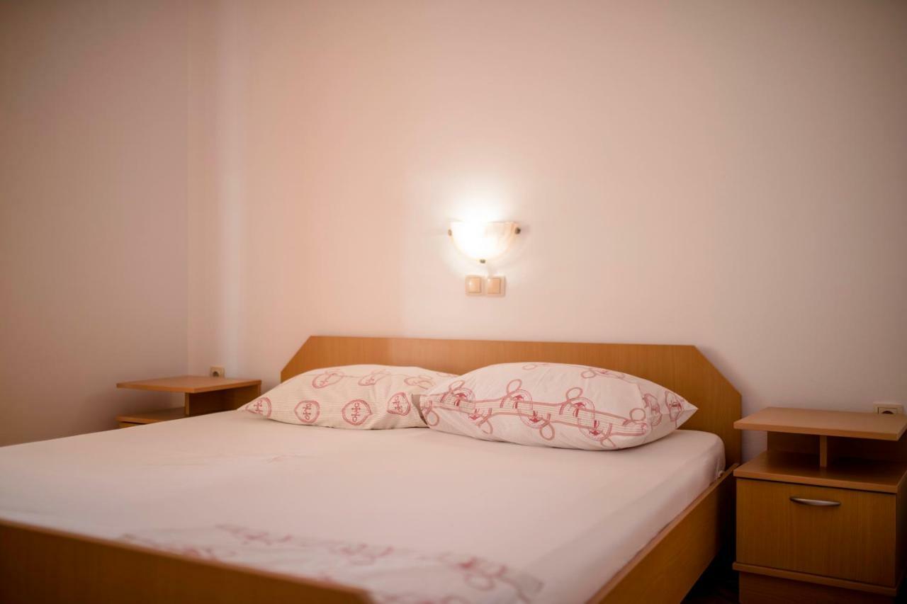 Kuca Leonora Apartment Banjol