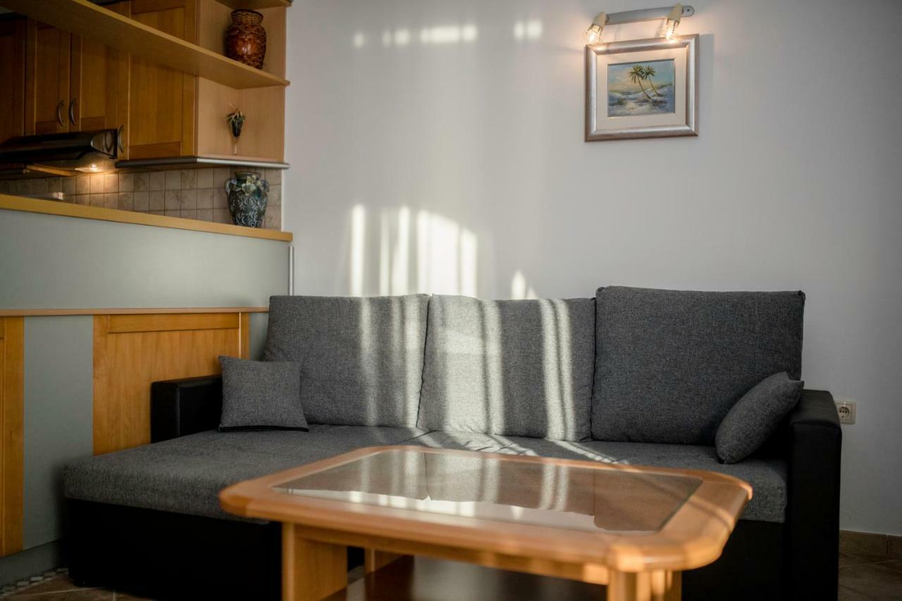 Kuca Leonora Apartment Banjol